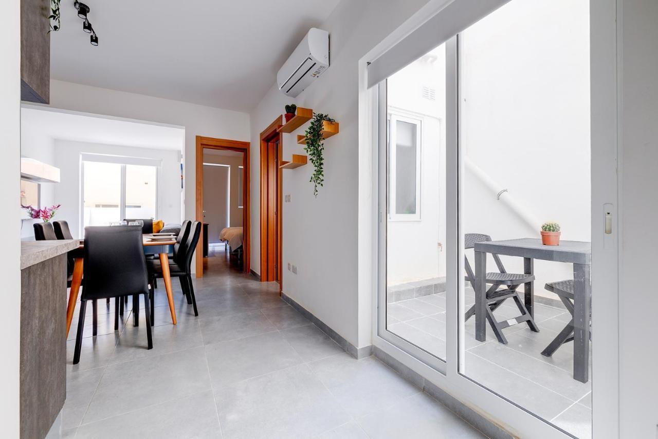 Central Sliema 3-Bedroom Retreat Buitenkant foto
