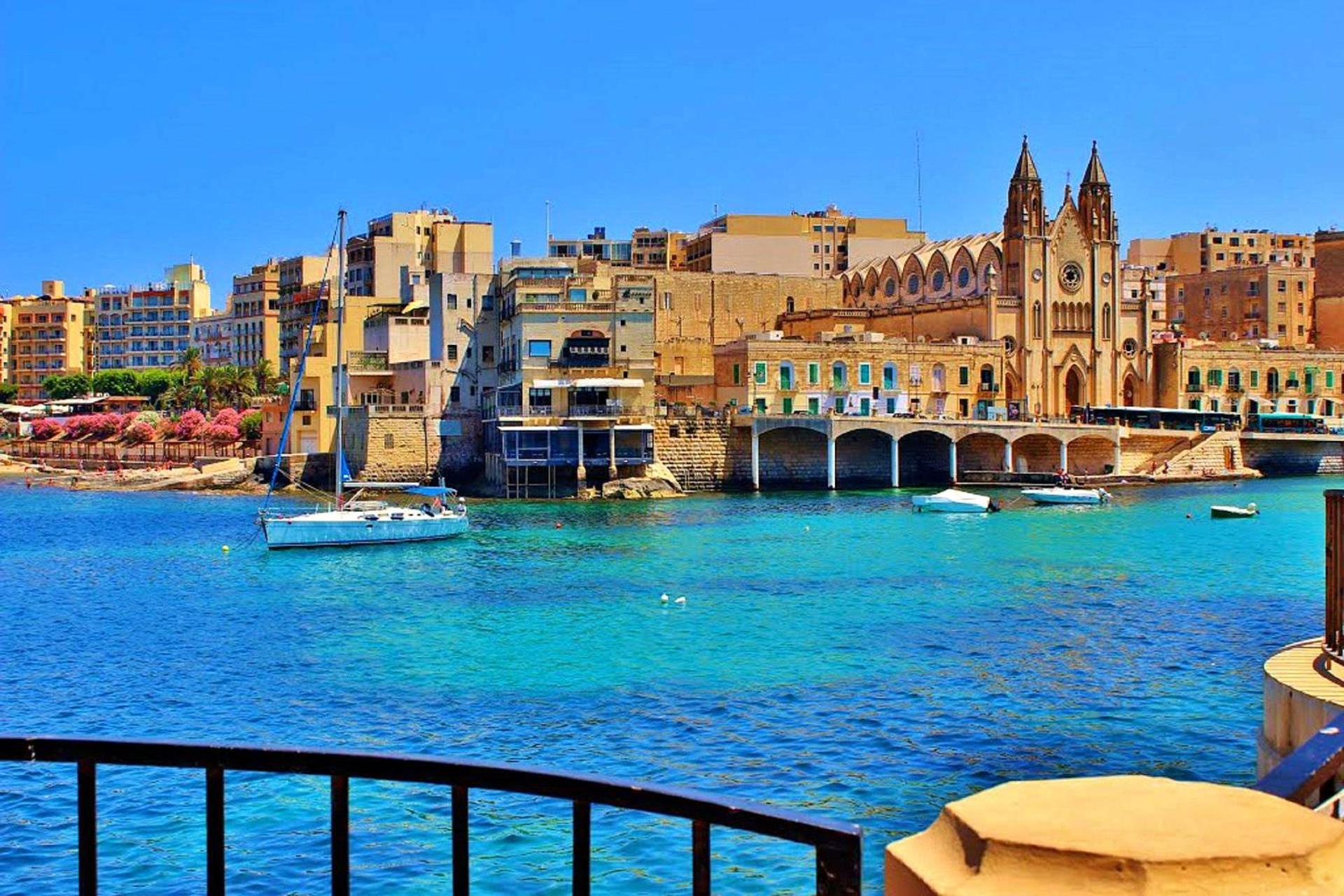 Central Sliema 3-Bedroom Retreat Buitenkant foto